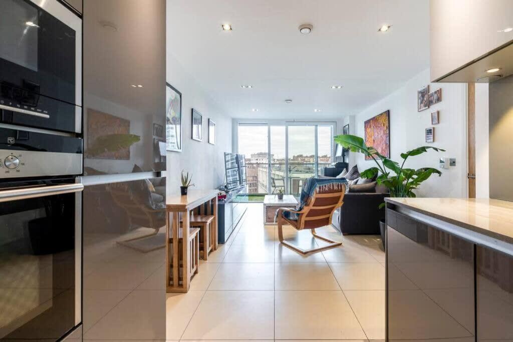 1 Bedroom Penthouse Flat In East Londra Dış mekan fotoğraf
